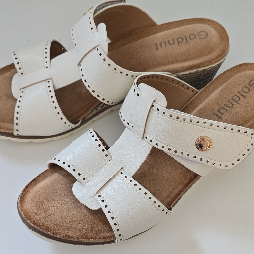 Women's White Sandals, Goldnut, Size 41 (9.5)